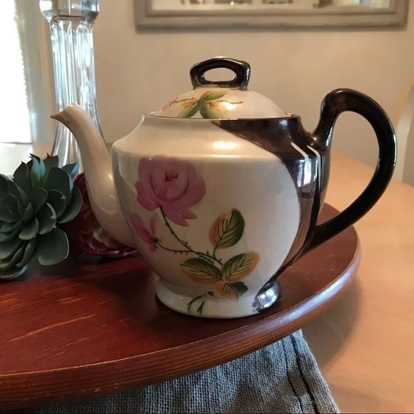 Made in Japan Tea Pot with Rose Design - Picture 1 of 13